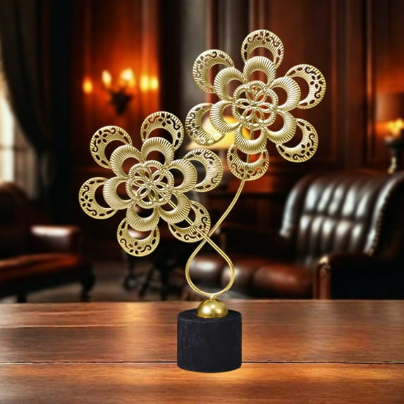 Vacemry Under $5 Iron Leaf Ornament, Metal Wall Art for Home Decor, Creative Geometric Leaf Sculpture, Luxury Living Room Entrance Decoration with Simple Design