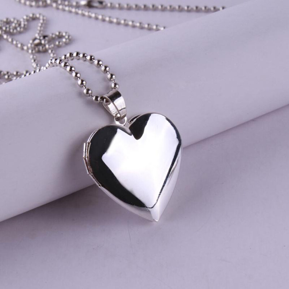 Valentine Lover Gift Photo Frames Can Open Locket Necklaces Heart Pendant Necklace Jewelry for Women Girlfriend Gift - image 1 of 10