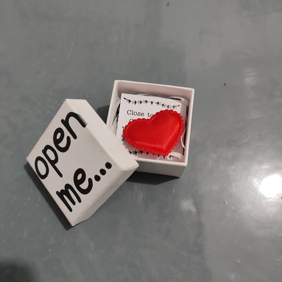 Valentine's Day Gift, I Love You Gift Box with Mini Heart Love & Message Card, Unique Valentine’s Day Gift for Her Wife Girlfriend, Anniversary Birthday Gifts for Your Love