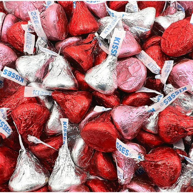Valentine's Day HERSHEY'S KISSES Milk Chocolate Candy Mix Red Silver ...
