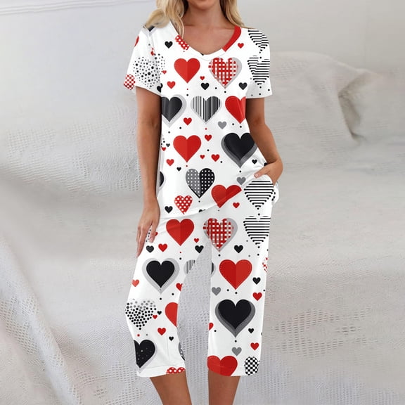Valentine's Day Womens Heart Pajama Set 2026 Lounge Heart Printed Plus Size Short Sleeve and Capri Trousers Sets with Pockets