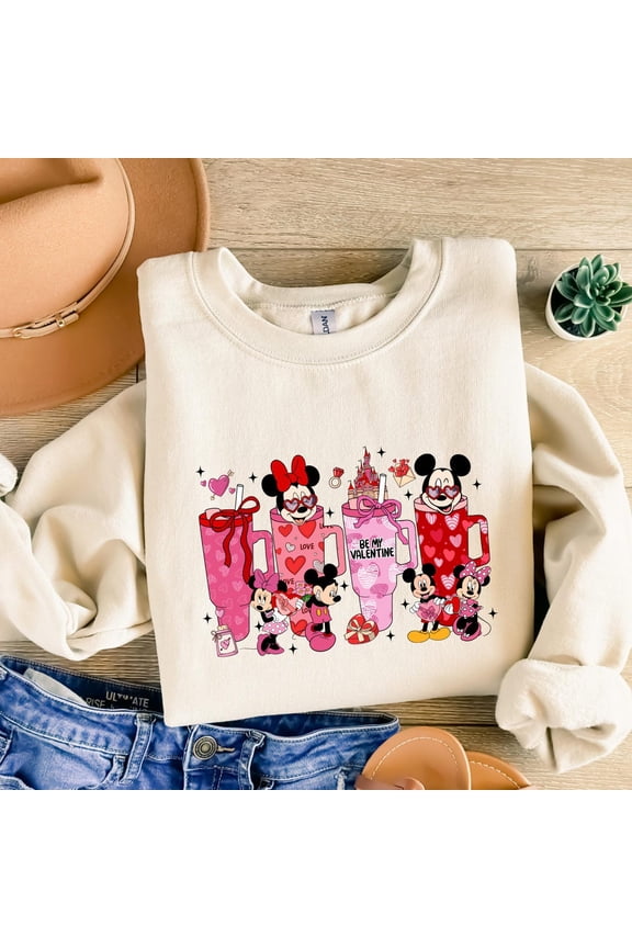 Valentines Family Trip Magical Heart Valentines Retro Mickey Sweatshirt All size S-3XL