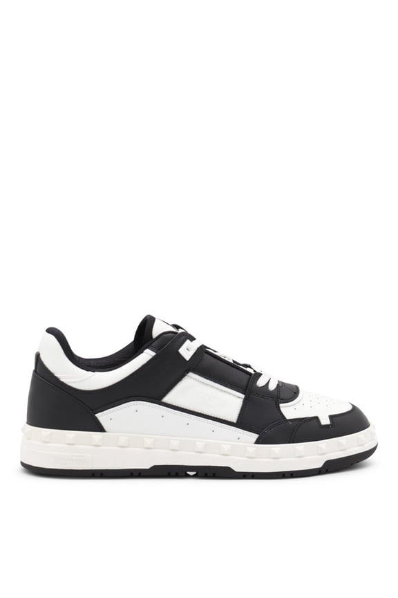 Garavani Black And White Leather Sneakers Black (Men's)