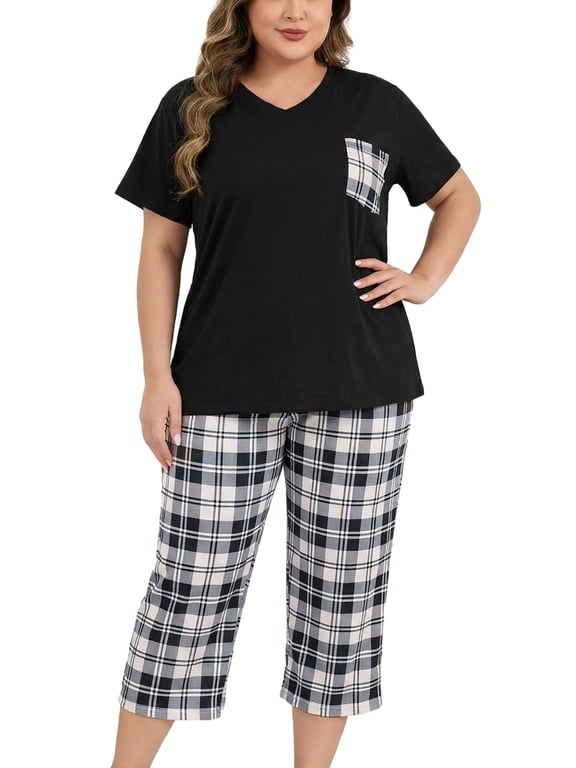 Plus Size Pajama Sets for Women V-Neck Short Sleeve and Capri Pants Pajamas 2 Piece Loungewear Sets, Black Plaid 2XL