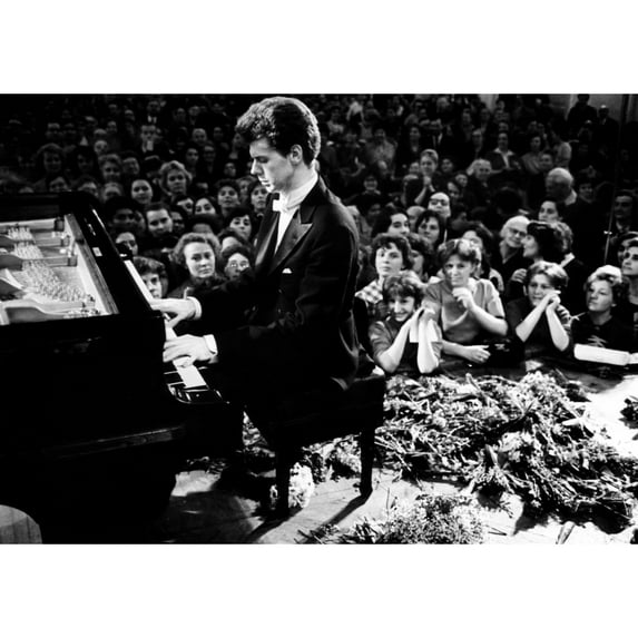 Van Cliburn Is The First Foreigner To Perform At The Palace Of Congresses In Moscow History