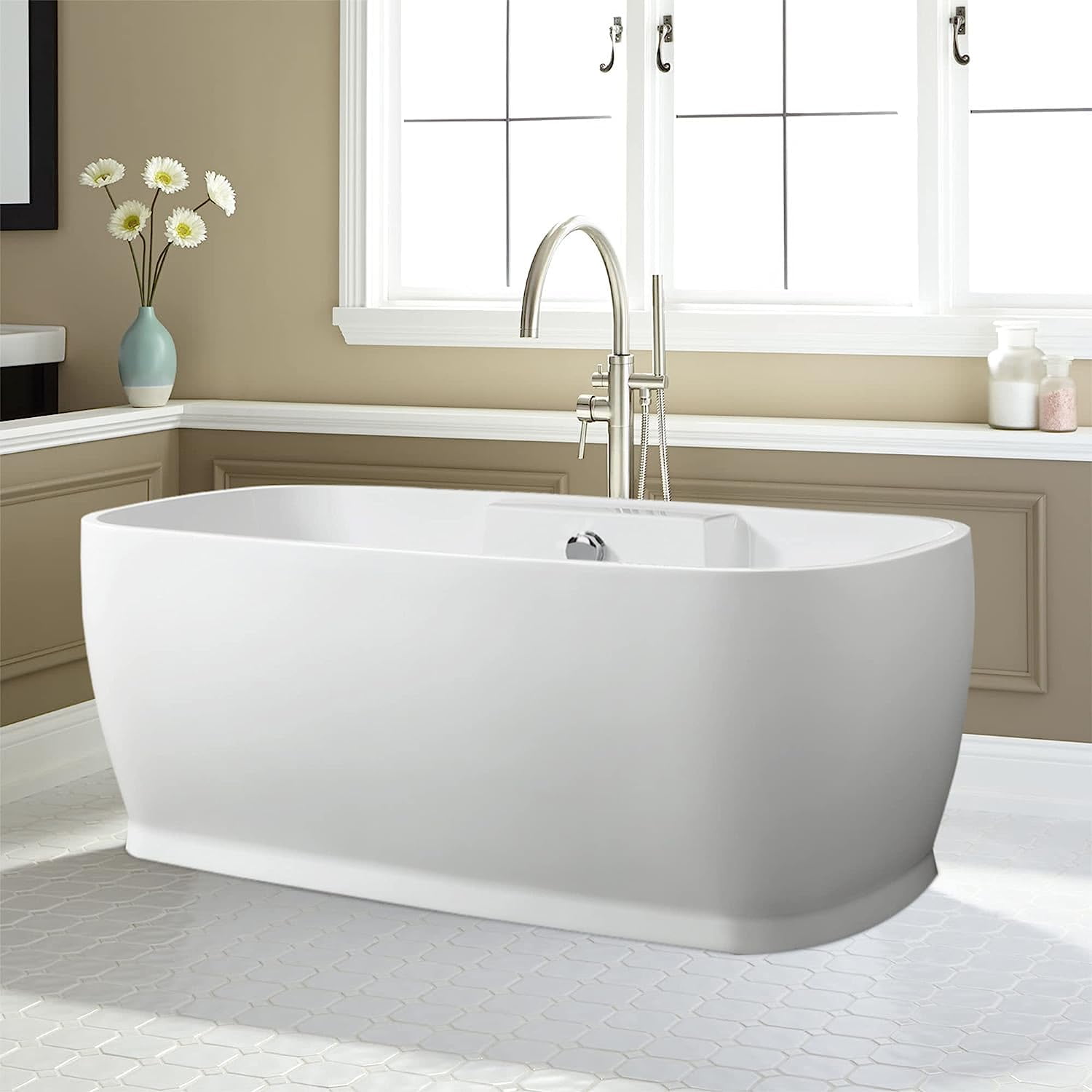 67-Inch White Acrylic Freestanding Soaking Bathtub with Chrome Overflow