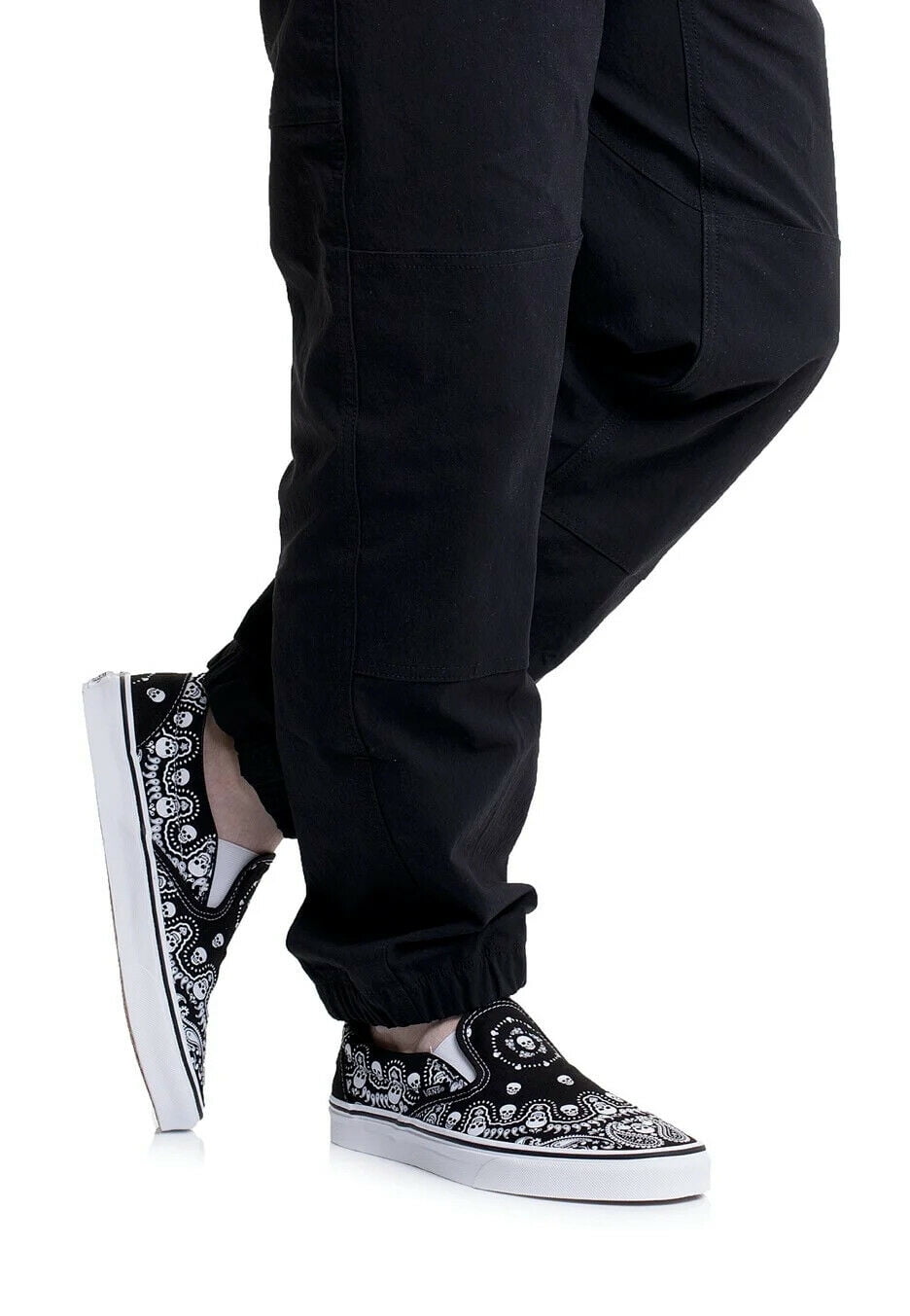 sej indbildskhed ekstremt Vans Classic Slip On Bandana Black/True White Men's Skate Shoes Size 9 -  Walmart.com