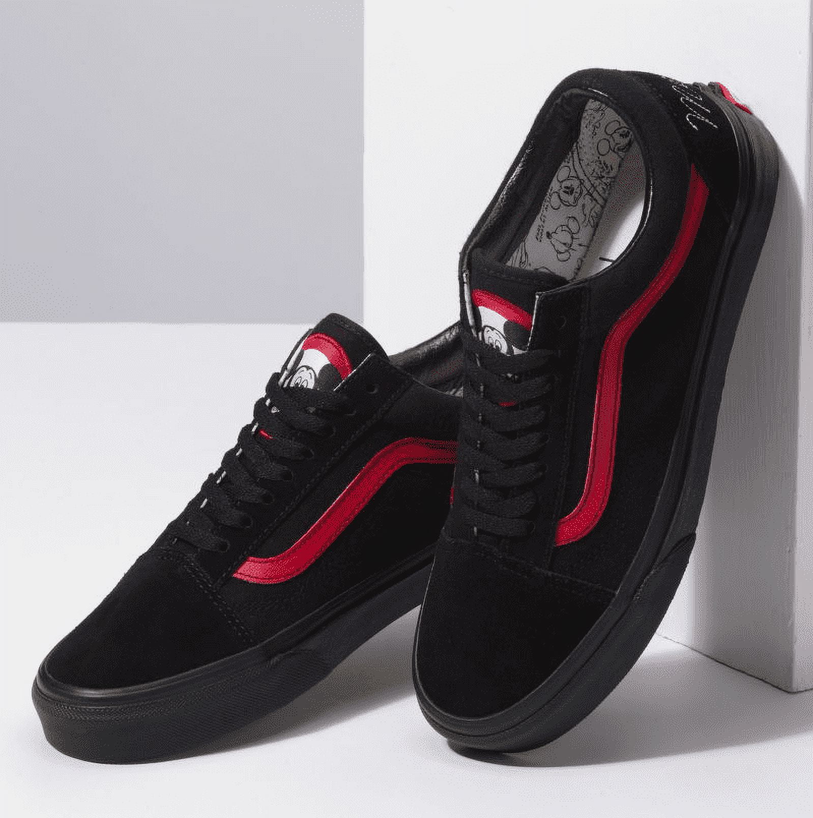 Vans old best sale skool x disney