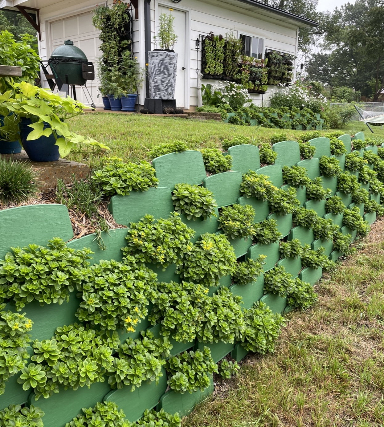 Varden Lightweight Retaining Wall Block Easy to Install, Stackable