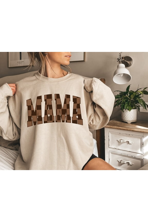Varsity Mama Sweatshirt, Retro Checkered Mama Sweater, Trendy Mom Shirt, Cute Mother’s Day Gift, Boujee Mama Outfit, Best Mom Apparel