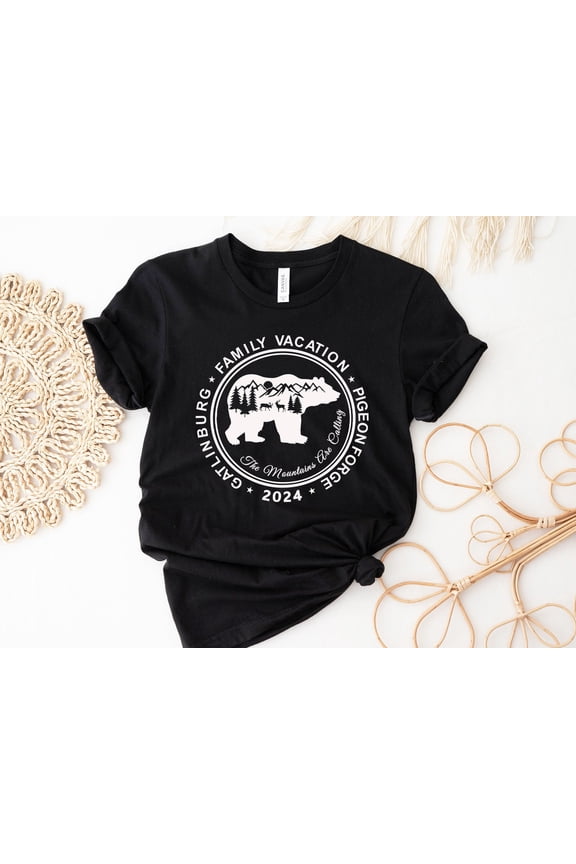 Gatlinburg Trip 2025 Graphic T-shirt Smoky Mountains Tennessee Vacation Casual Outfit, Full Size S-5XL