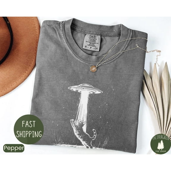 Velto UFO Cat T-shirt, Retro Vintage Graphic Apparel, Alien Western Inspired Casual Outfit, Trendy Cat Lover Clothing for Women Fullsize S-5XL Shirt