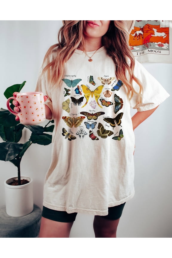Vintage Butterfly & Moth TShirt, Cottagecore Aesthetic Shirt, Moth shirt, Boho Shirt, Cottage core Shirt, Nature Shirt All Size S-5XL