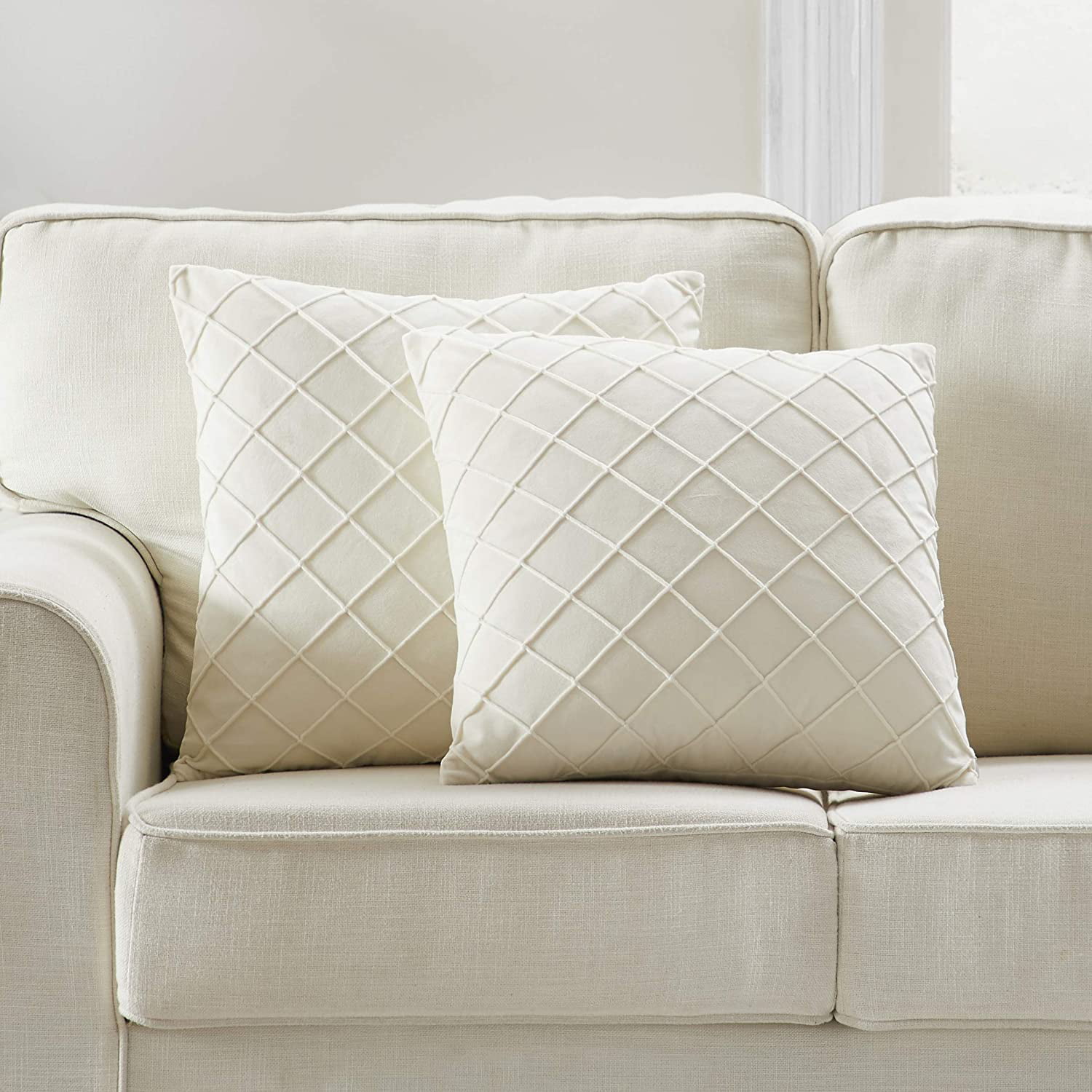 https://i5.walmartimages.com/seo/Velvet-Cream-Throw-Pillow-Covers-18-x-Inches-Decorative-Pillows-Couch-Sofa-Bed-Beige-Square-Cushion-Covers-Zipper-Closure-Set-2_29d4fadd-aad8-4c29-9b5e-544861e64fa1.e53068b3268339506bc589a7b232f63f.jpeg