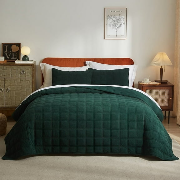 Velvet Full/Queen Quilt Set 3-Piece - 1 Quilt (90"x96") + 2 Pillow Shams, Forest Green, Double Box Stitch, Lightweight Soft All Season Bedding