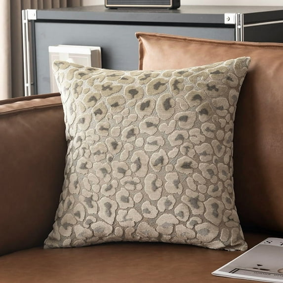 Velvet Jacquard Throw Pillow Cover, Modern Leopard Pattern Decorative Cushion Case for Sofa Couch Bed, Textured Accent Pillow Cover, Multiple Colors (Cover Only)