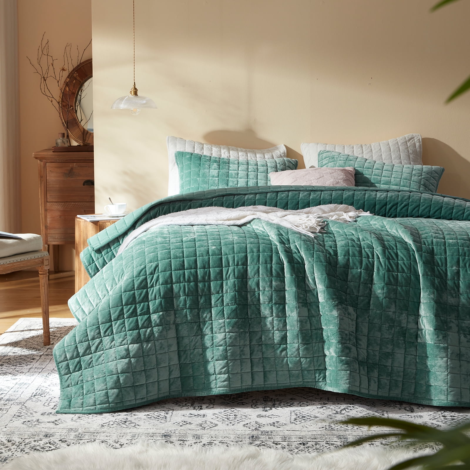 Velvet Quilt California King-118''x106'', Lightweight Aqua Green Velvet Comforter Set with 2 Pillow Shams, Soft Oversized Bedspread Coverlet Quilted Bedding Set for All Season