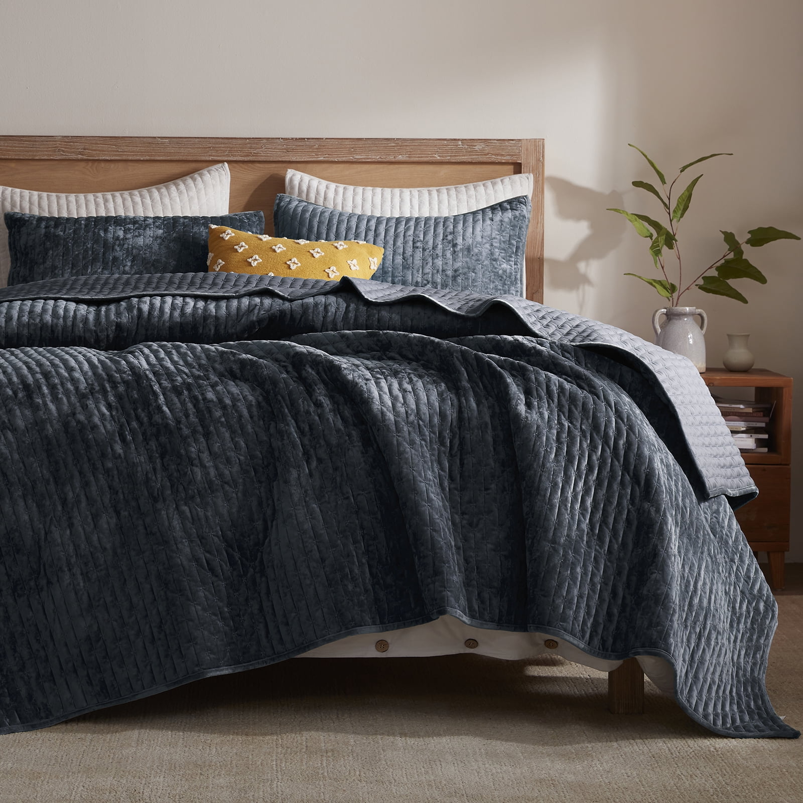 Velvet Quilt Full/Queen Size-90''x98'', Lightweight Navy Blue Velvet ...