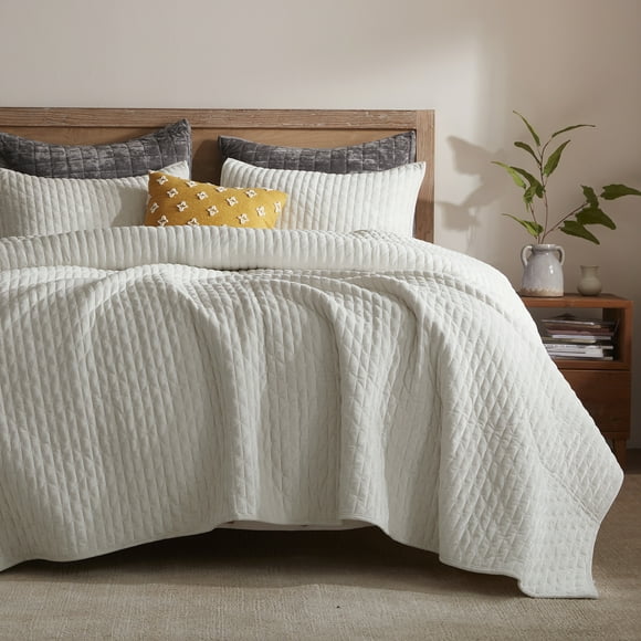 Velvet Quilt Full/Queen Size-90''x98'', Lightweight White Velvet Comforter Set with 2 Pillow Shams, Soft Cross Stitch Bedspread Coverlet Quilted Bedding Set for All Season