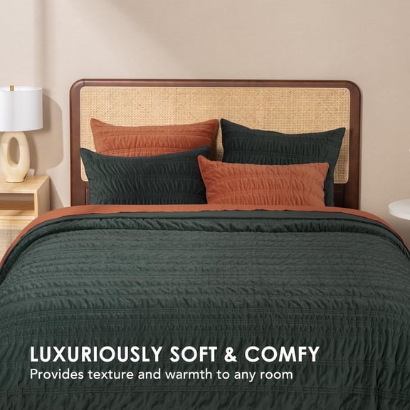 Velvet Quilt King Size, Luxury Bedding Set, Ultra Soft Ruched Comforter with 2 Shams, Dark Green