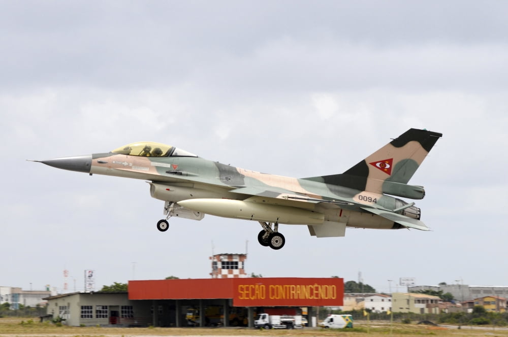 Venezuelan Air Force F-16 landing at Natal Air Force Base Brazil Canvas Art - Riccardo NiccoliStocktrek Images (34 x 23)