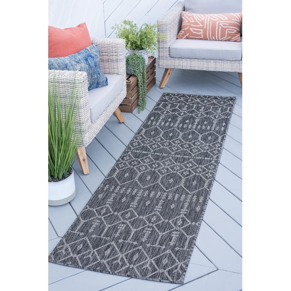Veranda Contemporary 2' x 7' Charcoal and Light Gray Polypropylene Outdoor Area Rug