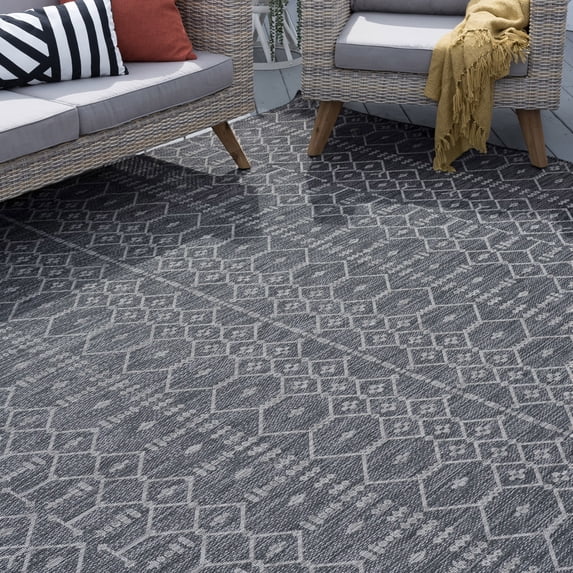 Veranda Contemporary 9' x 12' Charcoal and Light Gray Polypropylene Outdoor Area Rug