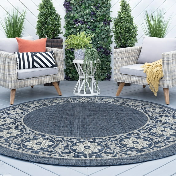 Veranda Traditional 5' Round Navy and Light Gray Polypropylene Outdoor Area Rug