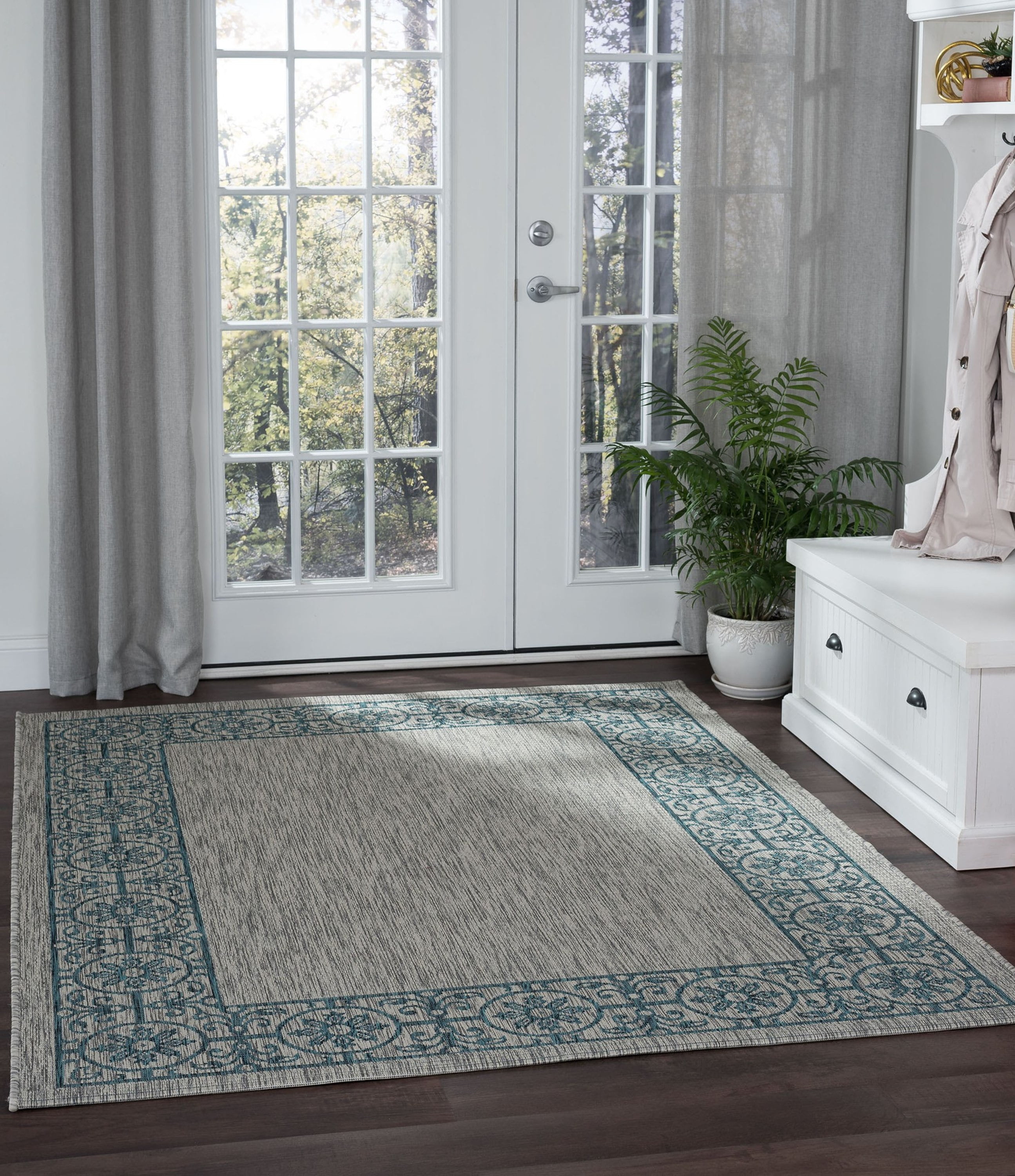 Veranda Traditional 8' x 10' Teal and Light Gray Polypropylene Outdoor Area Rug