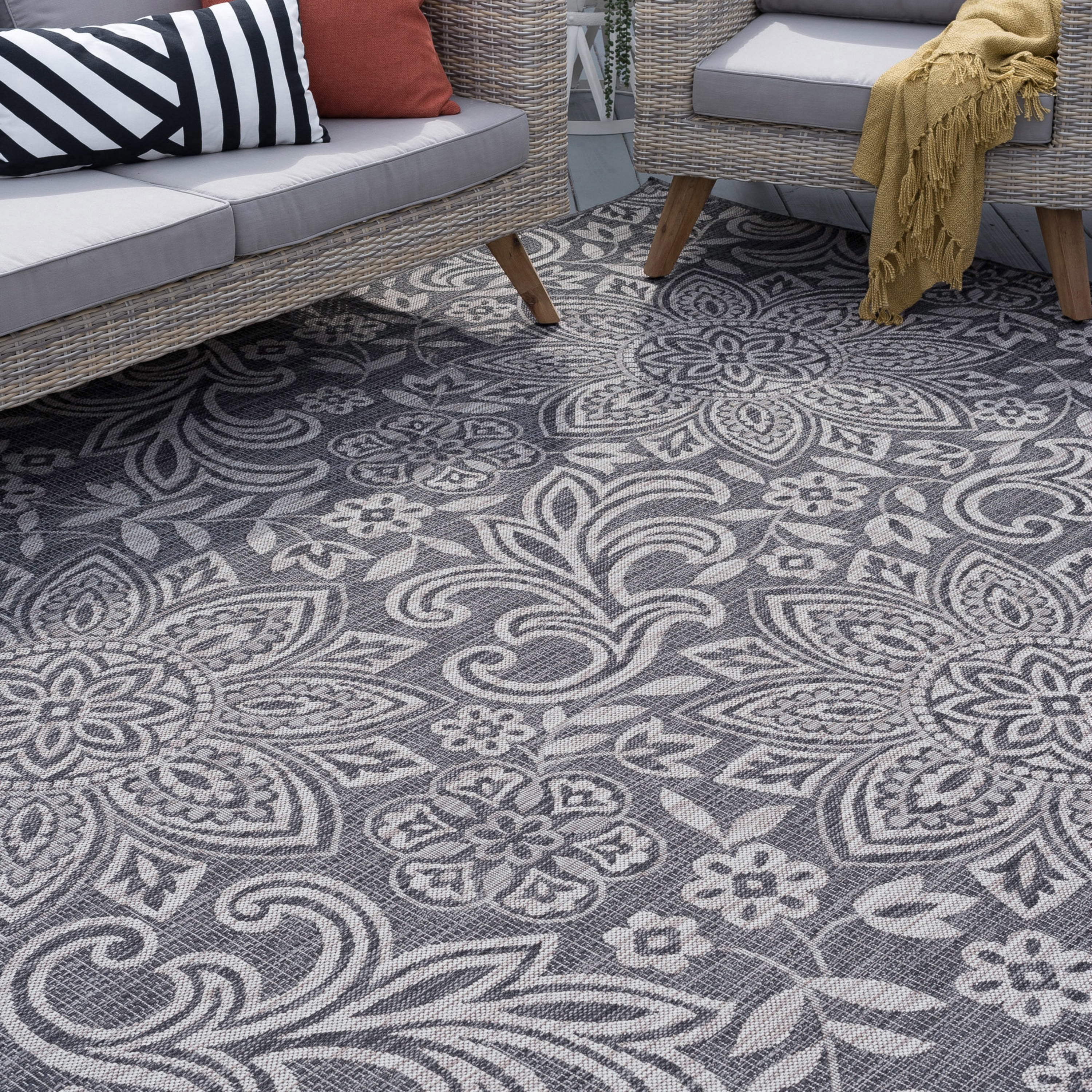 Veranda Transitional 9' x 12' Charcoal and Light Gray Polypropylene Outdoor Area Rug