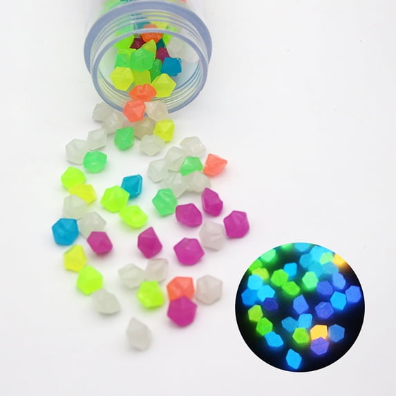 Verdsylv Glow Dark Pebbles, 100 Pcs Small Shaped Luminous Stones, Glow in The Dark Pebbles for Tank Aquarium Landscaping Garden Decor, Diamond Shape, Aquarium Luminous Stones, B