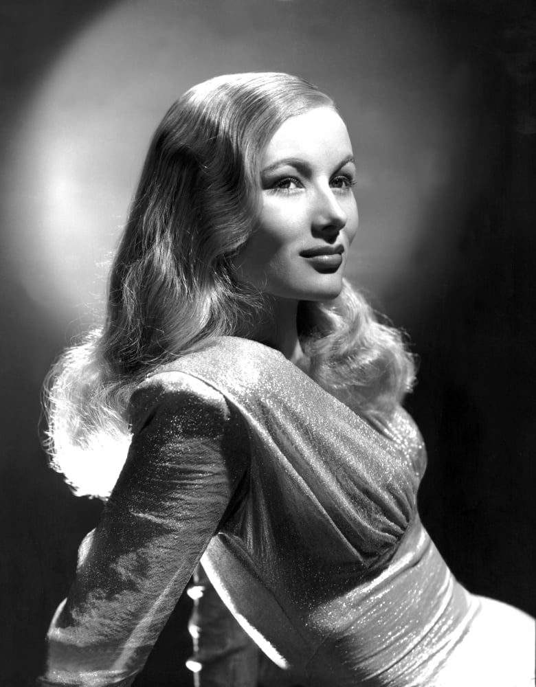 Veronica Lake Canvas Art - (16 x 20)