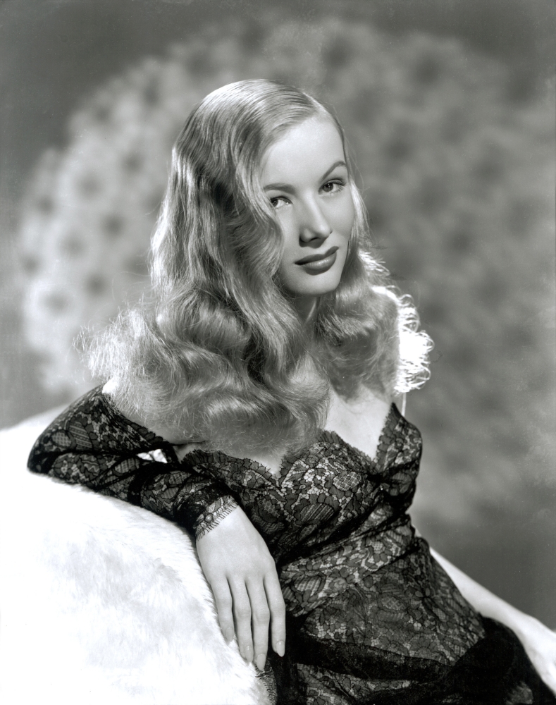 Veronica Lake Canvas Art - (16 x 20)