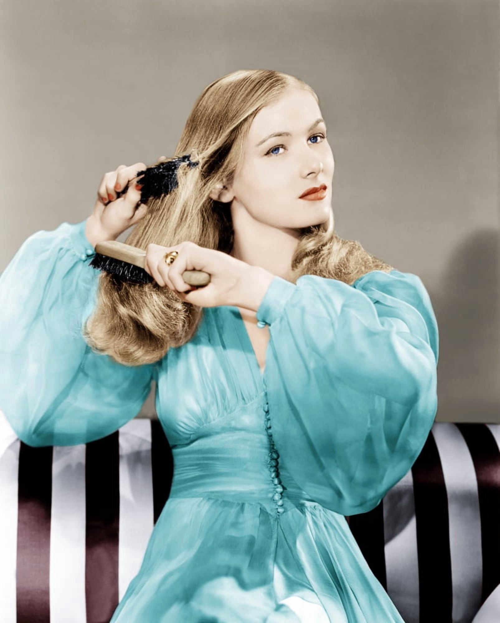 Veronica Lake Canvas Art - (16 x 20)