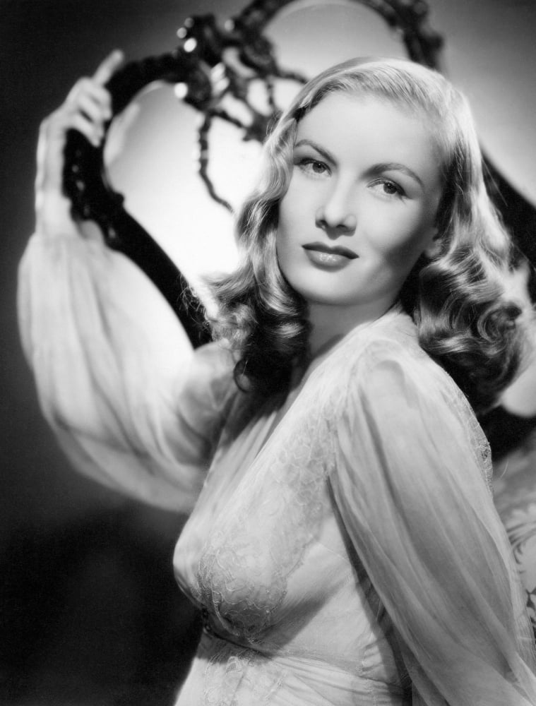 Veronica Lake Canvas Art - (16 x 20)