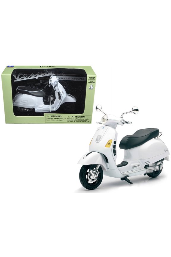 Vespa GTS 300 Super White Motorcycle 1/12 by New Ray