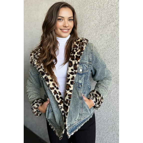 Veveret Womens Juniors Unique Vintage Wash Faux Fur Leopard Denim Jacket (Medium Denim, Medium)