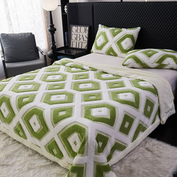 Vfedsrsge Faux Lambskin Throw Blanket, Soft Double Layer, Double Sided Non-Pilling, All Season Washable Lightweight, for Sofa Bed, 150x200cm, Green