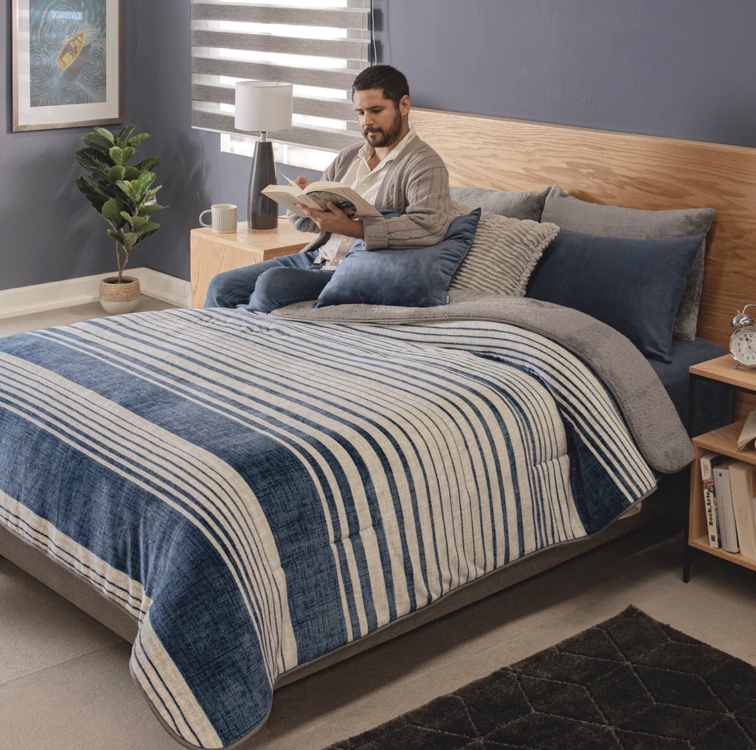 Vianney Kansas Winter Blanket With Lines With Grey Sherpa Warm And Soft