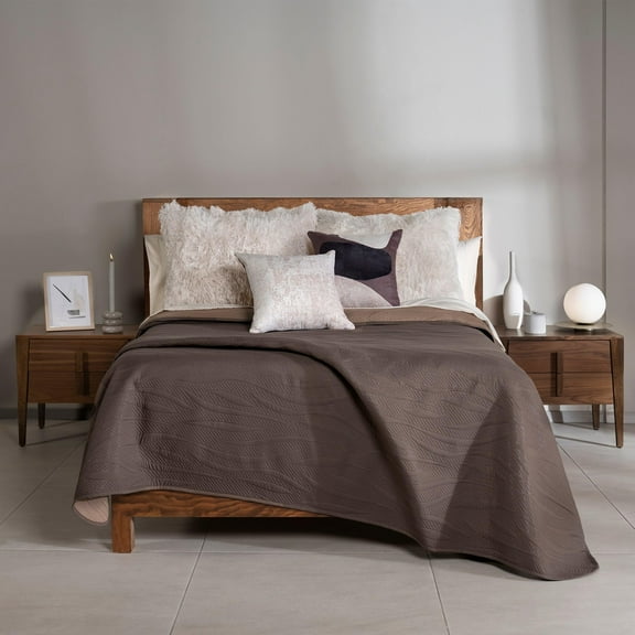 Vianney King Comforter Set – Novo Coffee Reversible Quilt 110x93 Inches with 2 King Pillow Shams, Soft Lightweight All-Season Bedding in Coffee