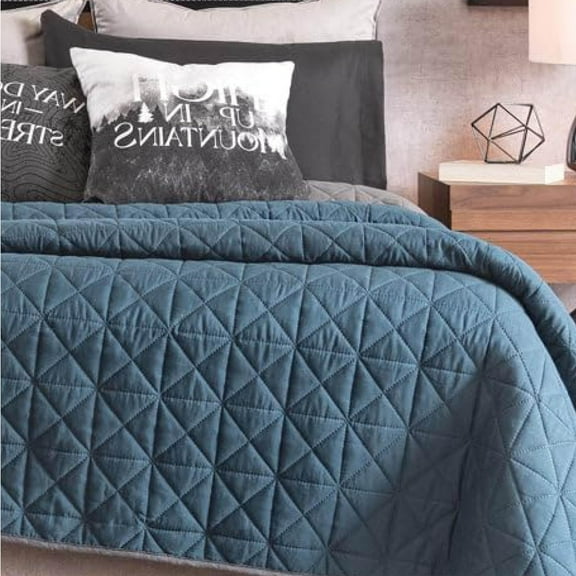 Vianney King Size Comforter, Novo Cobalto Bedding, Reversible Lightweight Blanket in Cobalt Blue and Dark Grey with Triangular Quilt Pattern, 110”x93”