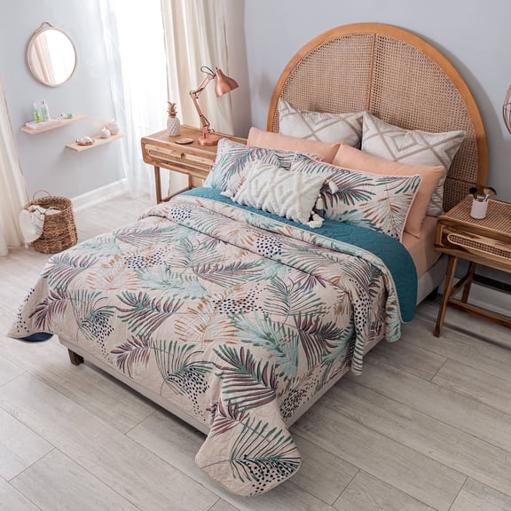 Vianney Queen Comforter - Novo Creta Reversible Quilt Blanket - 91x93 Inches - Lightweight Tribal Palm Leaf Design - Soft Greyish Blue for Year-Round Comfort