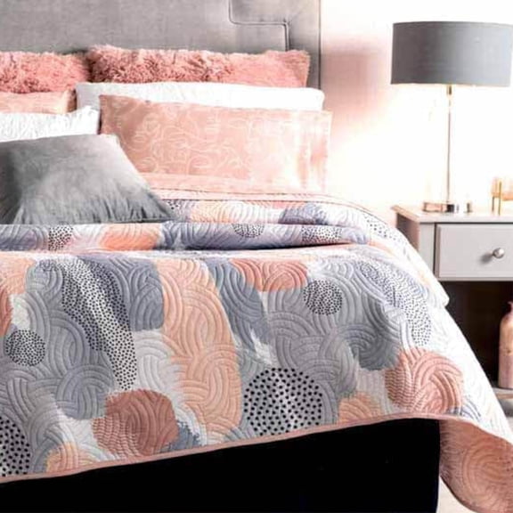 Vianney Queen Comforter, Novo Milan Bedding, Reversible Lightweight Quilted Blanket in Pink and Grey Brushstrokes Design with Solid Light Pink on Other Side, 91”x93”