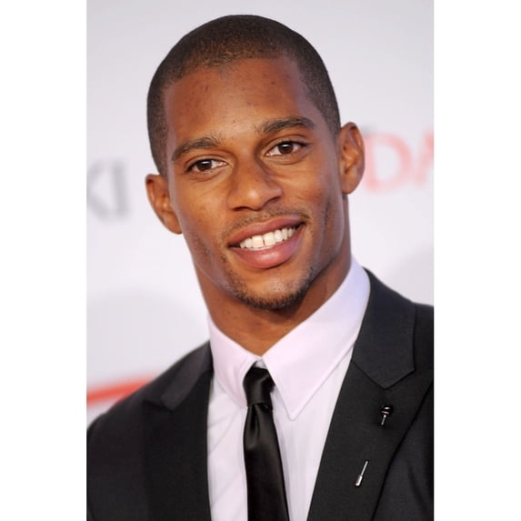 Victor Cruz At Arrivals For 2012 Cfda Fashion Awards Alice Tully Hall At Lincoln Center New York Ny June 4 2012.