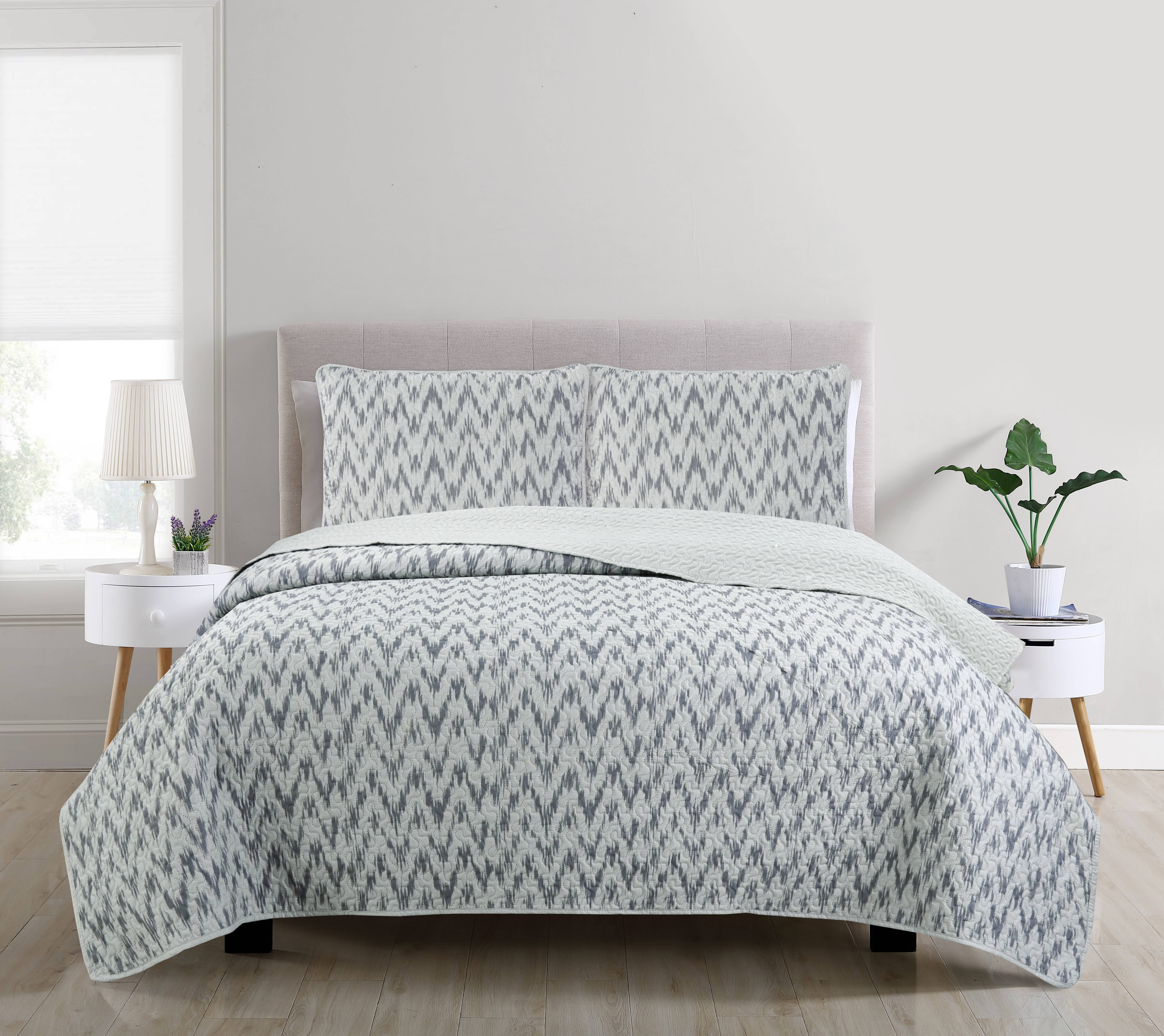 Victoria 3-piece Quilt Set Full/Queen