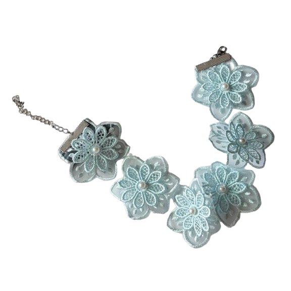 Victorian Lace Pearls Necklace Unique Statement Clavicle Chain for Fashion Women