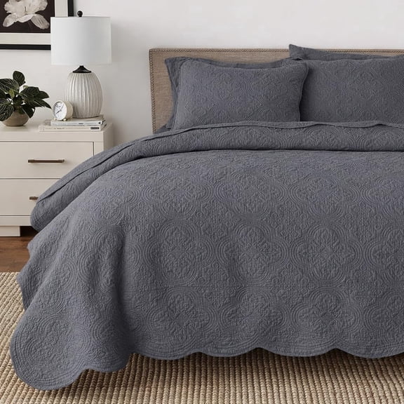 Victorian Medallion Matelassé Pure Solid Gray Scalloped Edge Cotton Quilt Bedding Set