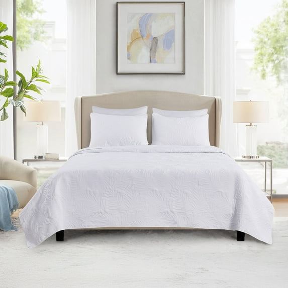 Videri Home Leaf Pattern Lightweight All Season Quilt Set, Ultra Soft Brushed Microfiber Bedspread, Machine Washable(White, Full/Queen)