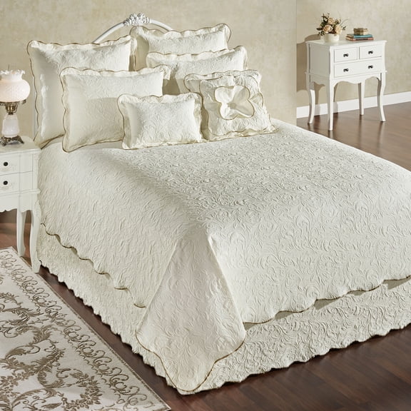 Vienna Oversized Light Cream Woven Matelasse Scroll Bedding Full Coverlet Set