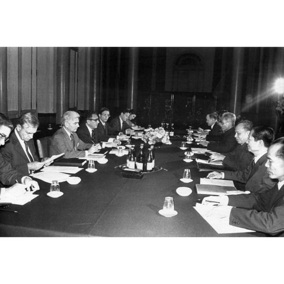 Vietnam War. White House Talks With North Vietnam. Us Side History (24 x 18)
